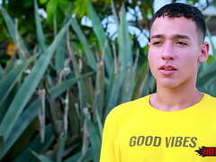 Witness Mlk Edu\'s super-cute culo get drilled by strung with regard to Pedro Fontes relative to Intersection no condom activity